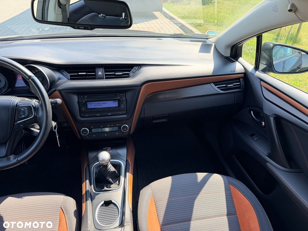 Toyota Avensis 1.8 Active - 9