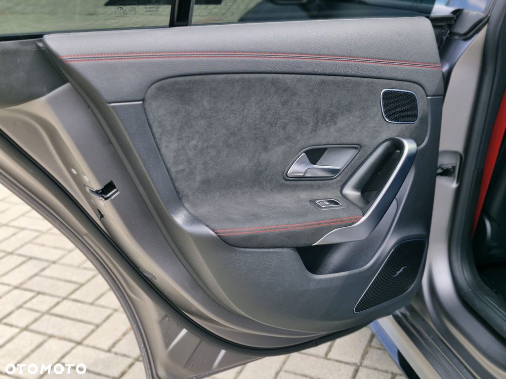 Mercedes-Benz CLA AMG 45 S 4-Matic+ 8G-DCT - 20