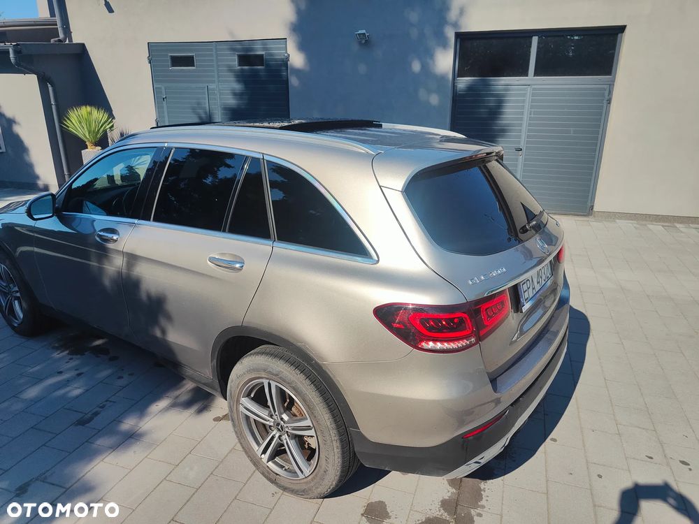 Mercedes-Benz GLC 300 4Matic 9G-TRONIC AMG Line - 7