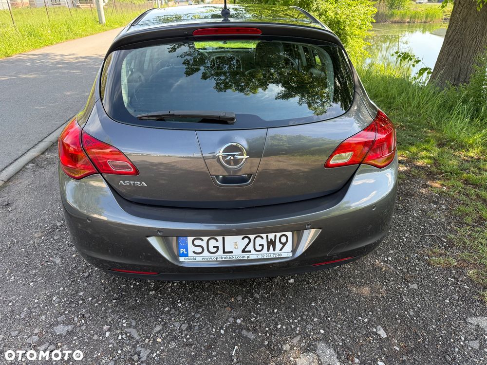 Opel Astra 1.6 Cosmo - 28