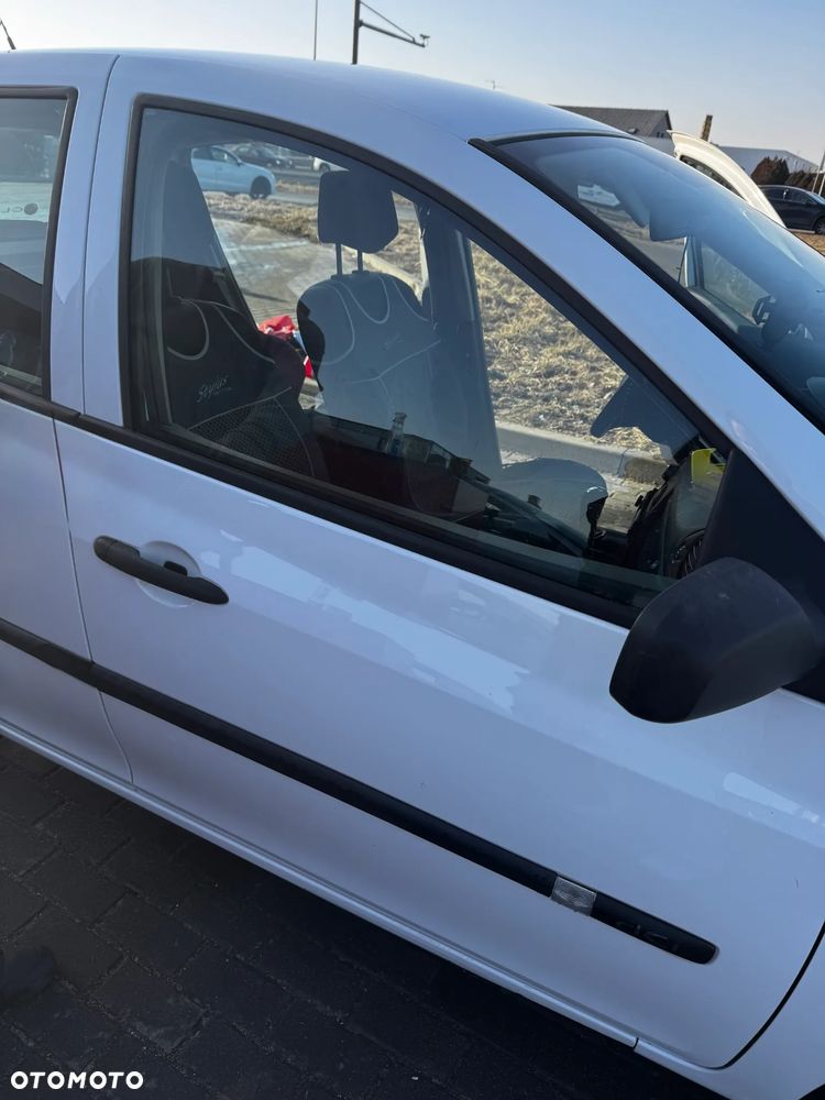 Renault Clio - 10