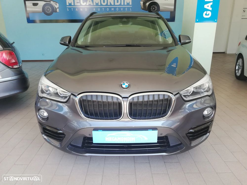BMW X1 xDrive18d Sport Line - 4