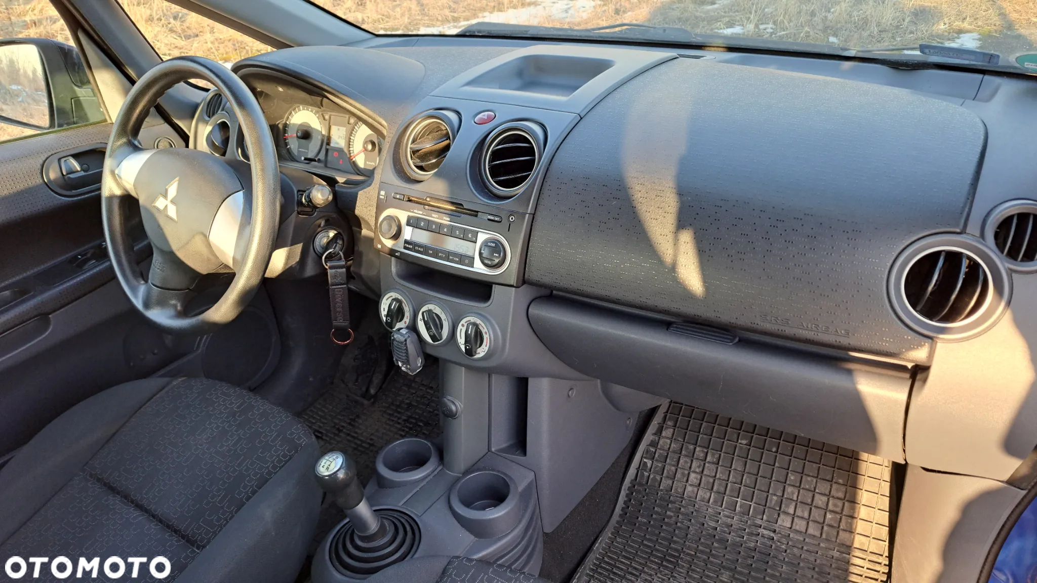 Mitsubishi Colt - 7