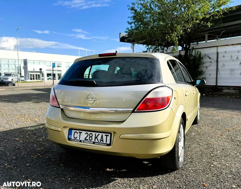 Opel Astra 1.6i Enjoy - 8