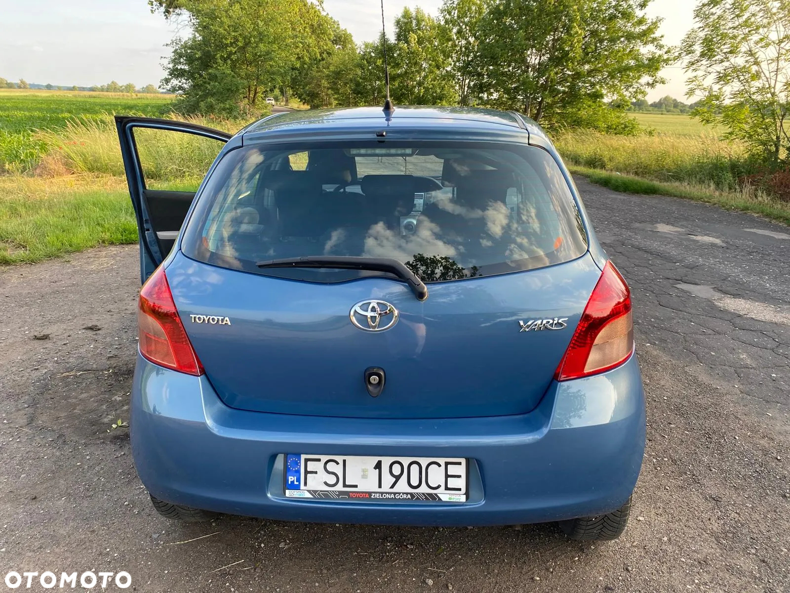 Toyota Yaris - 17