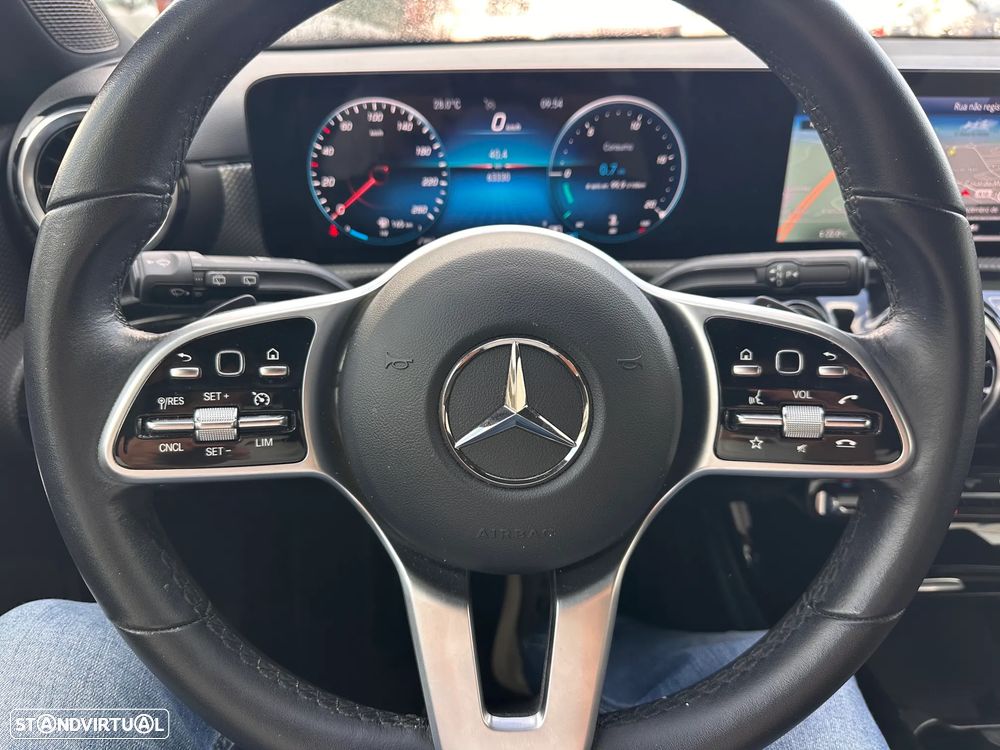 Mercedes-Benz A 180 d Style Plus Aut. — fotografia 7