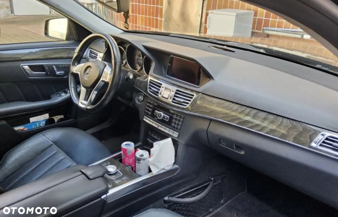 Mercedes-Benz Klasa E 500 4-Matic BlueEff Avantgarde - 3
