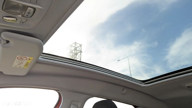 Peugeot 2008 1.2 Pure Tech Style S&S - 9