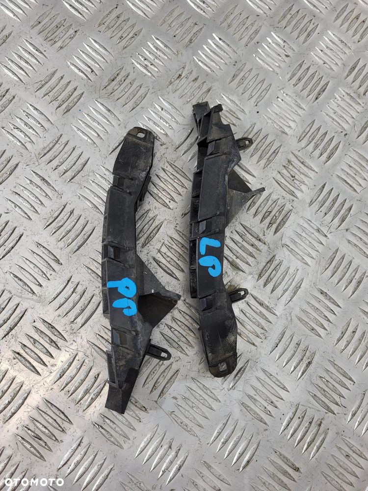 Mitsubishi L200 IV Ślizg Mocowanie Zderzaka Przód - 1