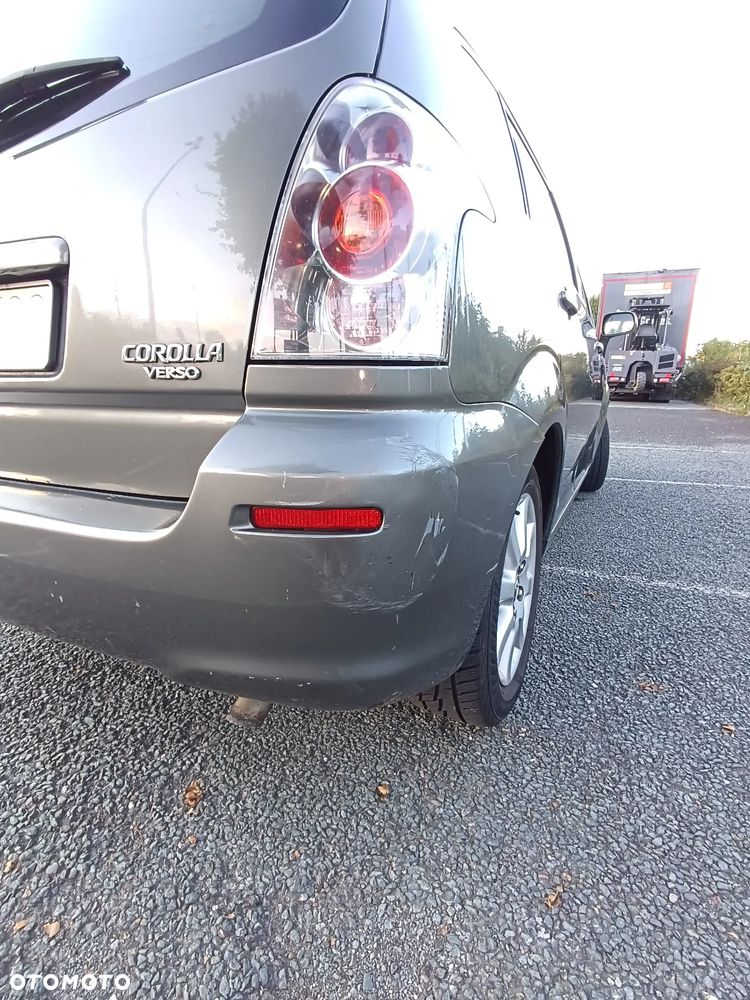 Toyota Corolla Verso 2.0 D-4D Prestige - 15