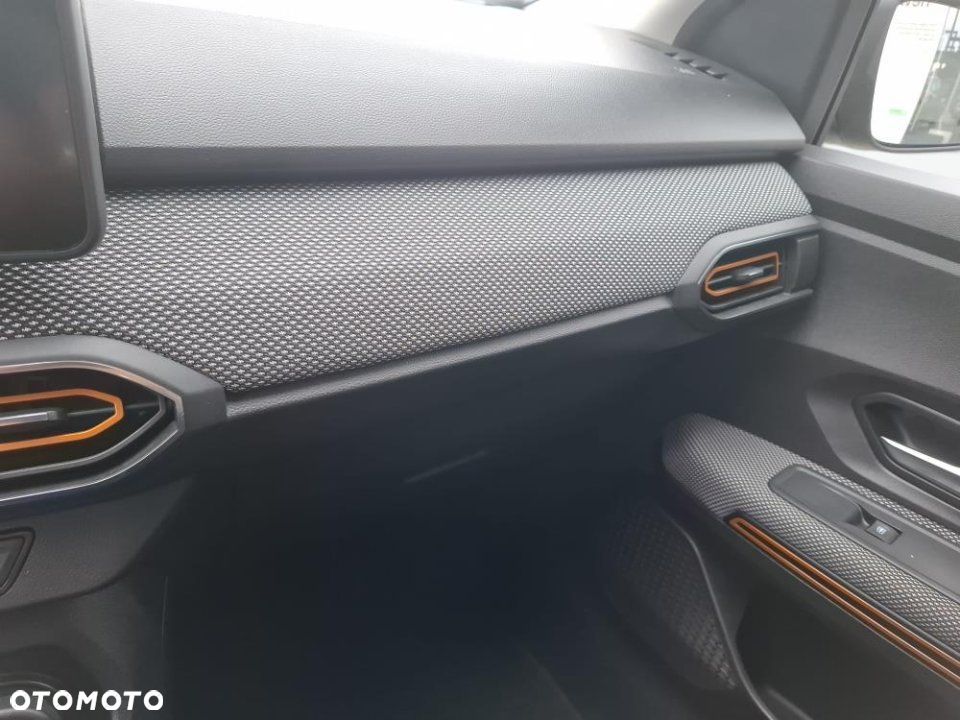 Dacia Sandero - 18