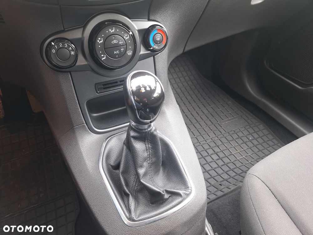 Ford Fiesta - 13