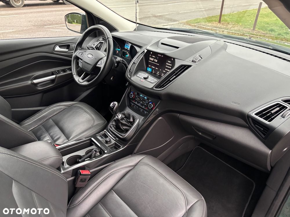 Ford Kuga - 12