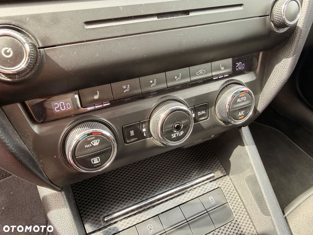 Skoda Octavia 2.0 TDI RS - 15