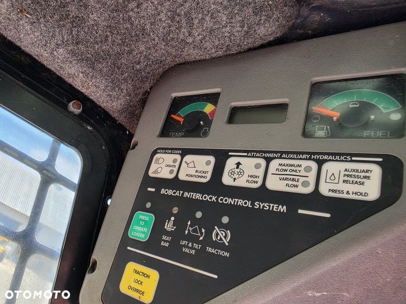 Hitachi EX30 - 4