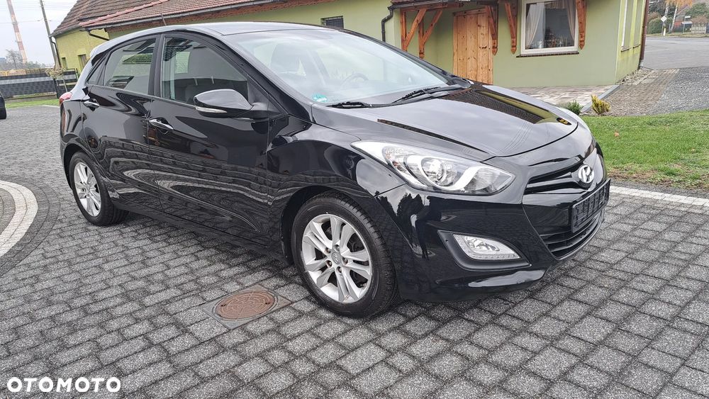 Hyundai i30 blue 1.6 CRDi Style - 2