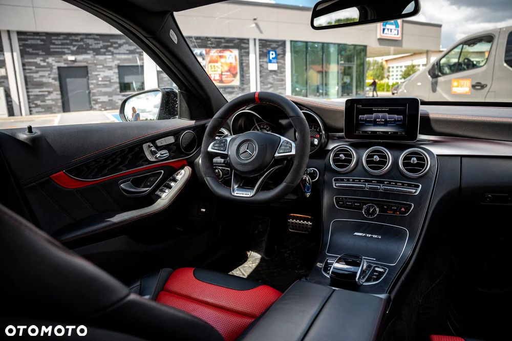Mercedes-Benz Klasa C AMG 63 S - 14