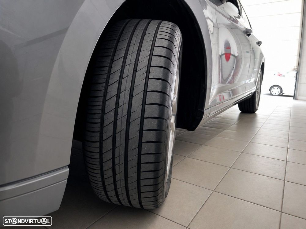 Volkswagen Passat Variant 2.0 TDI Business DSG — fotografia 8