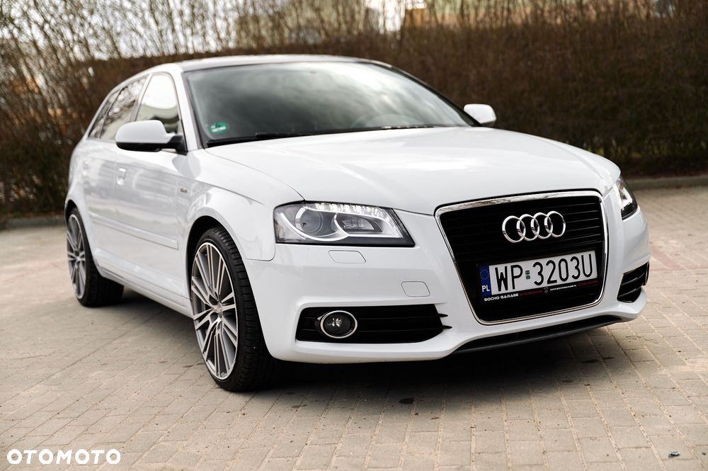 Audi A3 Sportback 1.4 TFSI S line Sportpaket - 17