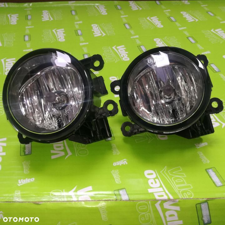 Fiat Talento 2014- Halogen z doświetleniem Valeo Nowy Oryginał 261503971R