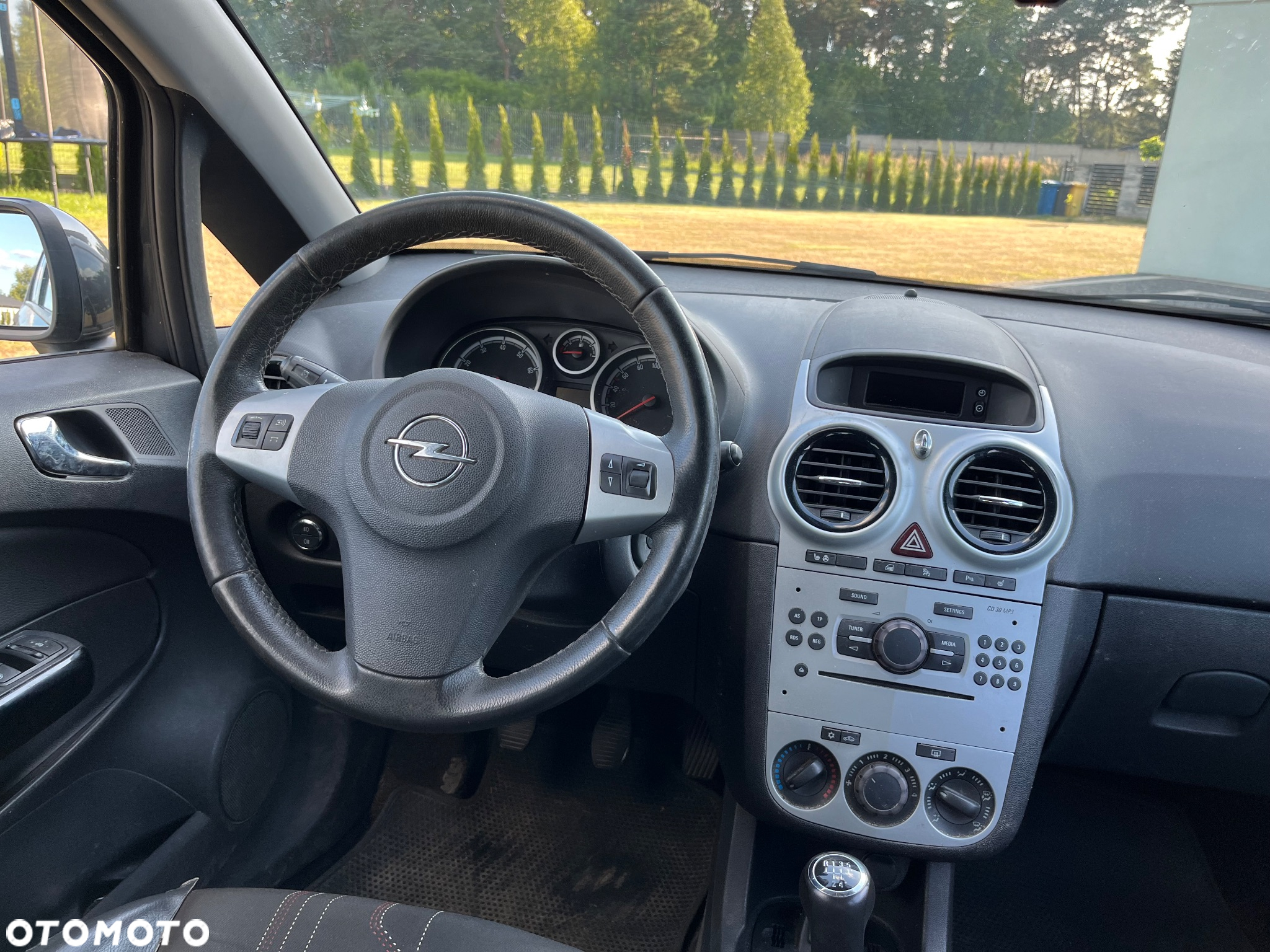 Opel Corsa 1.4 16V Active - 10
