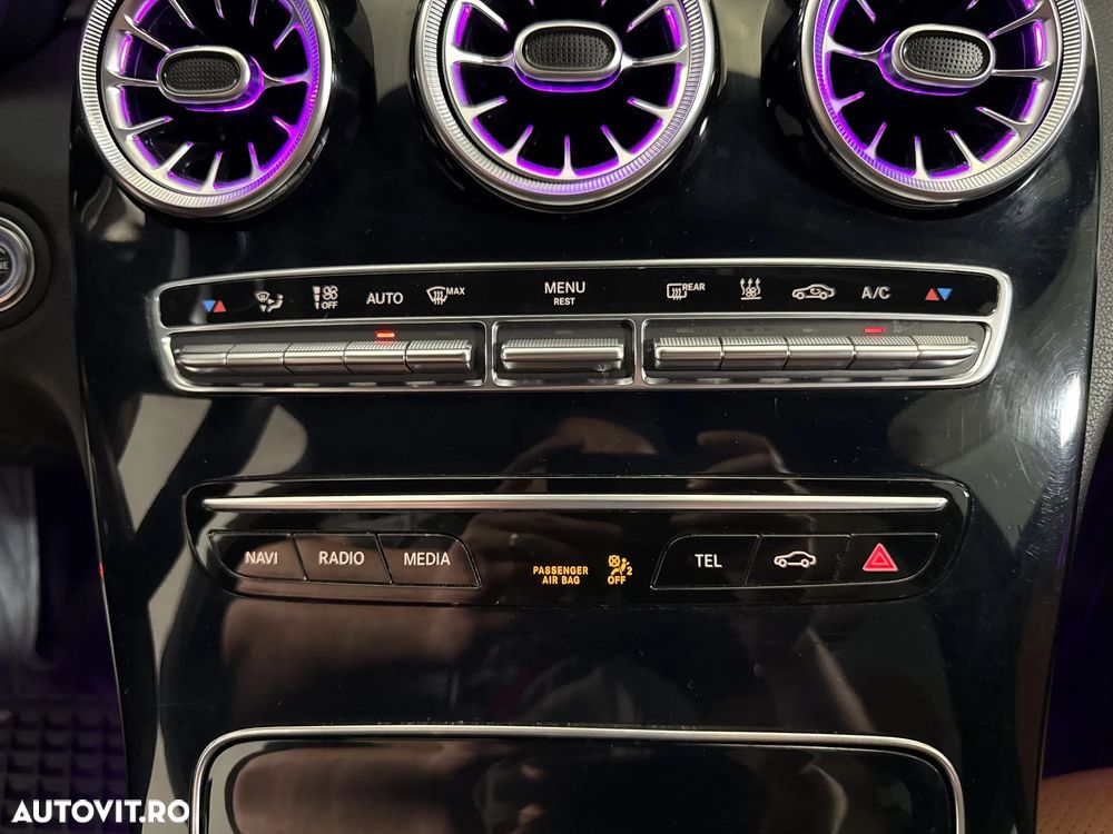 Mercedes-Benz C - 19