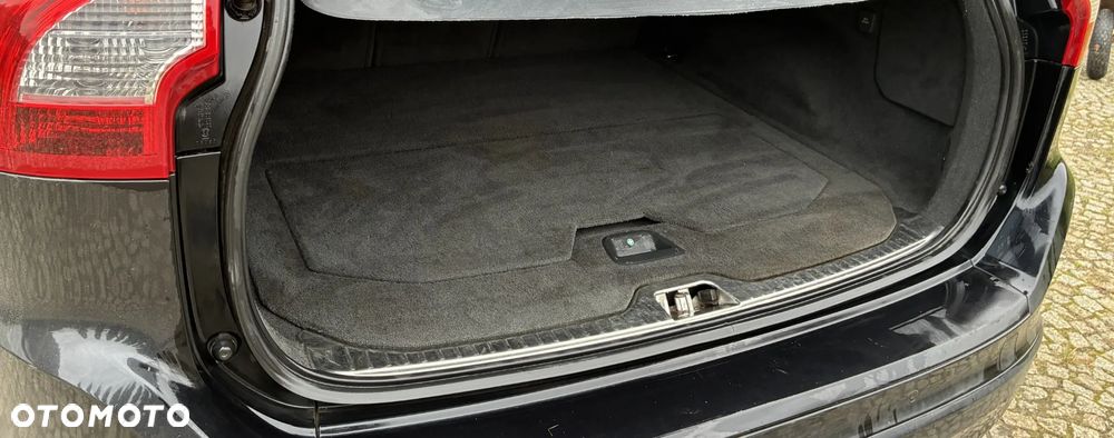 Volvo XC 60 D4 AWD Ocean Race - 9