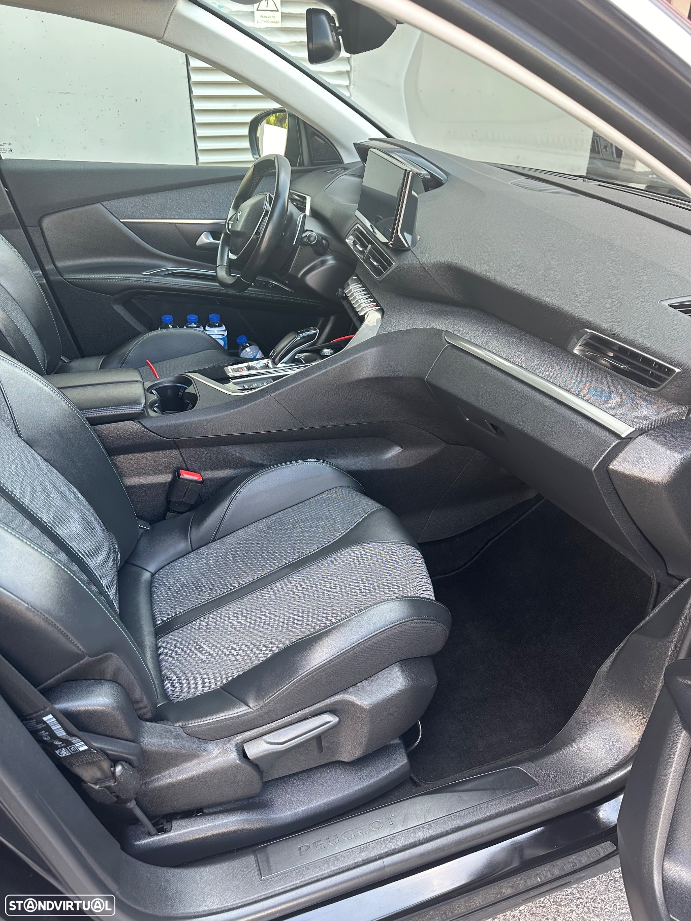 Peugeot 5008 1.5 BlueHDi Allure Pack EAT8 - 8