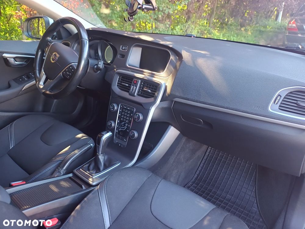 Volvo V40 D2 - 14
