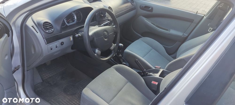 Chevrolet Lacetti - 5