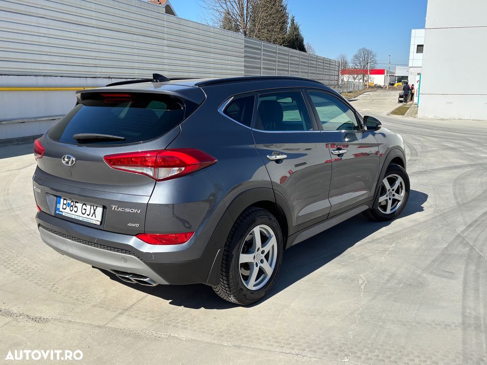 Hyundai Tucson 2.0 CRDI 4WD 6AT Luxury Pack+ - 12