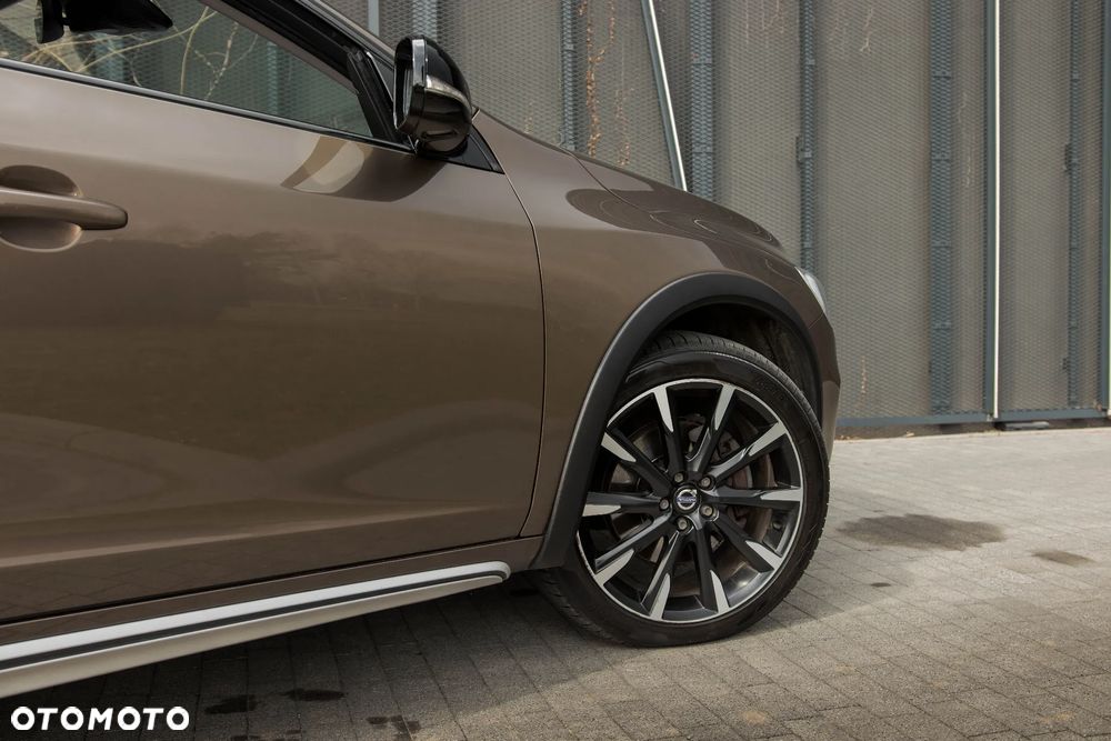 Volvo V60 Cross Country D3 Drive-E Summum - 13