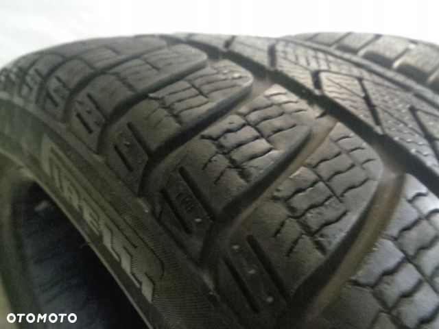 2X Pirelli Winter SottoZero 3 225/40R19 93H XL RUN FLAT - 2