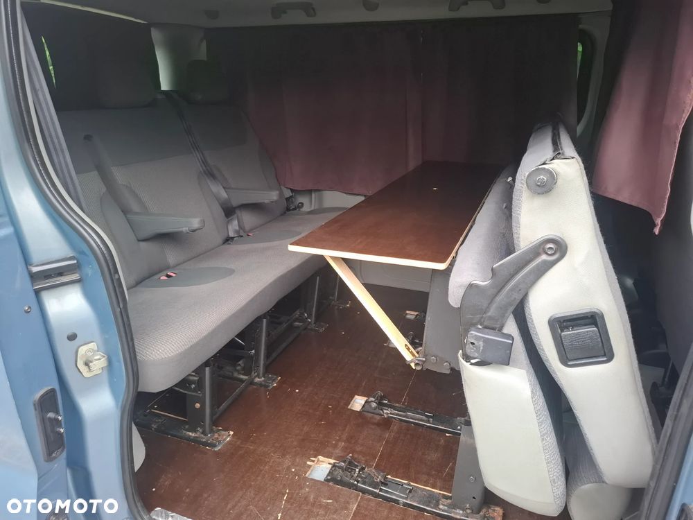 Opel Vivaro - 11