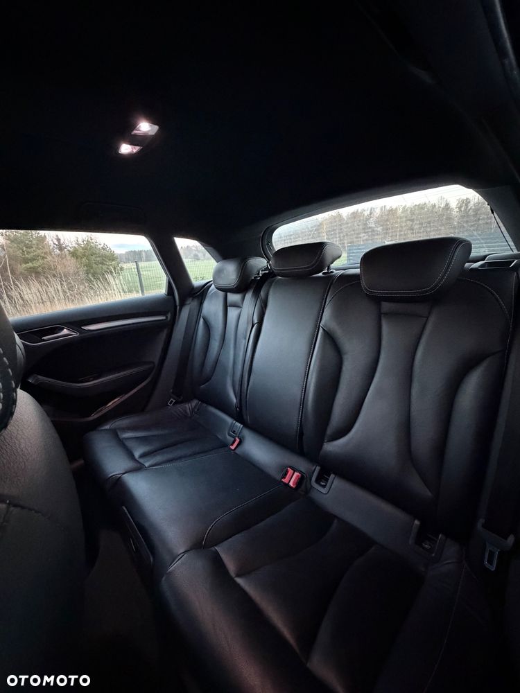 Audi A3 Sportback 2.0 TDI S line Sportpaket - 8