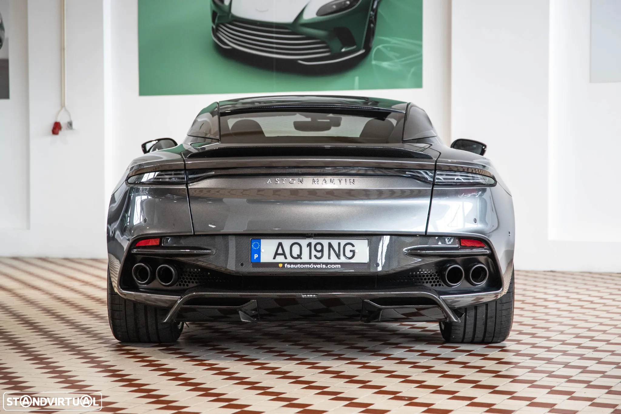 Aston Martin DBS Coupe Superleggera - 4