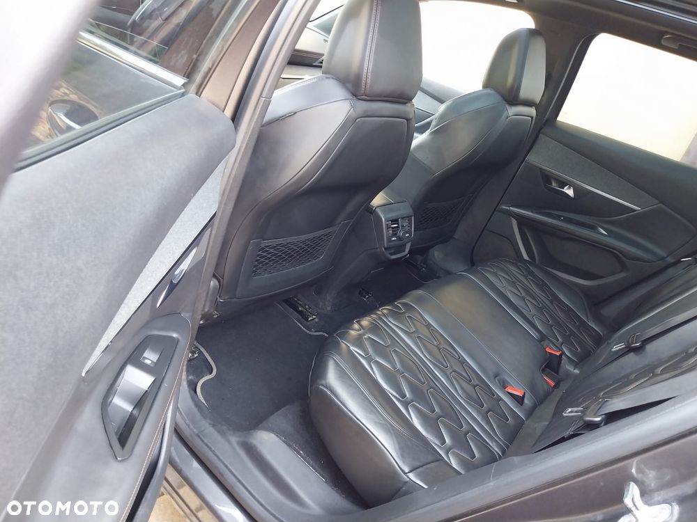 Peugeot 3008 1.2 PureTech GPF Allure S&S - 13
