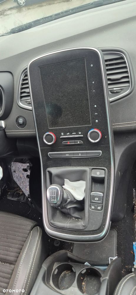 Renault Grand Scenic - 19