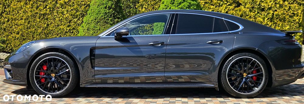 Porsche Panamera Turbo - 15