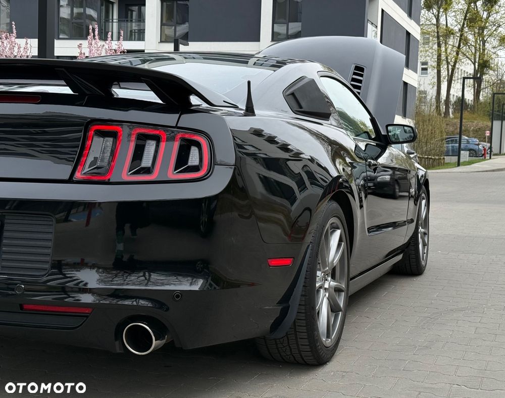 Ford Mustang 5.0 V8 GT - 32