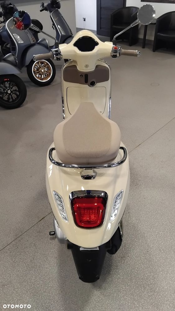 Vespa Primavera - 3
