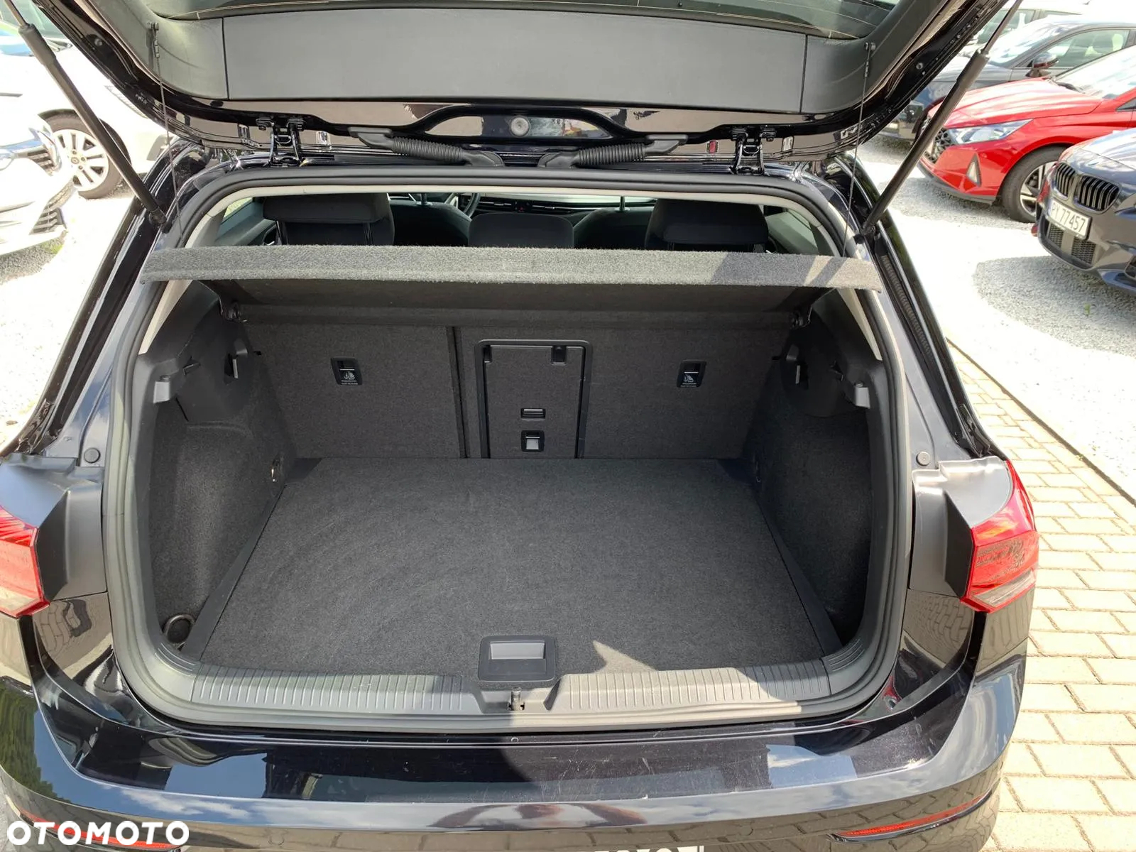 Volkswagen Golf 2.0 BlueTDI DSG Highline - 14
