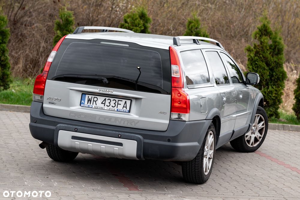 Volvo XC 70 D5 AWD Kinetic - 9