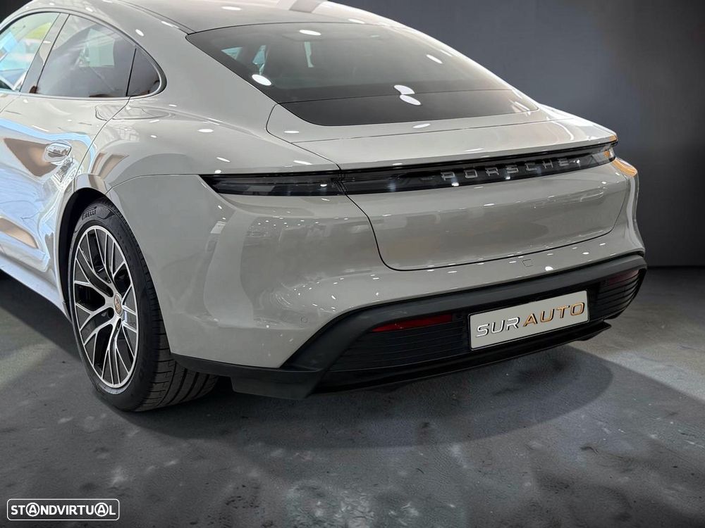 Porsche Taycan Standard - 9