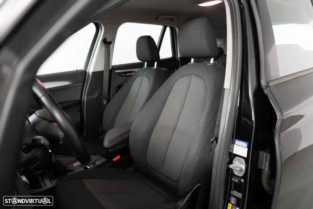 BMW X1 25 e xDrive Corporate Edition - 8