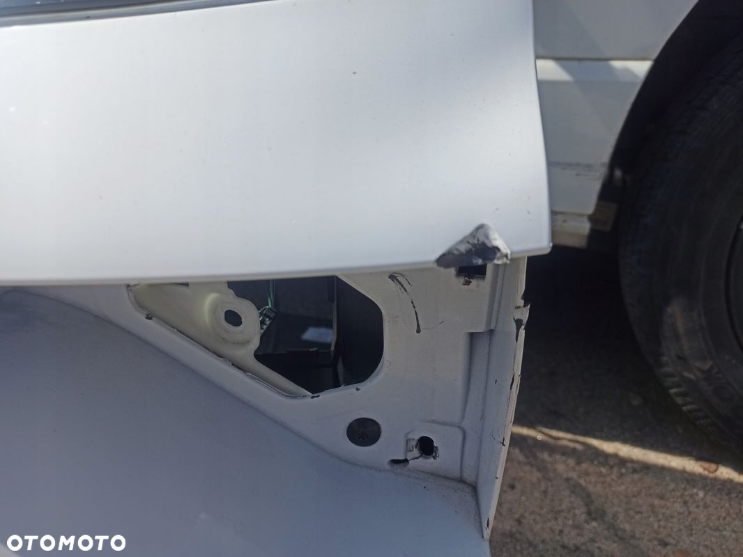 Klapa bagażnika RENAULT MEGANE IV KOMBI kolor OV369 16-20 - 11