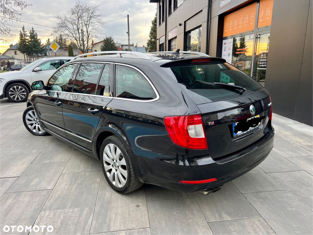 Skoda Superb 2.0 TDI DSG Elegance - 3