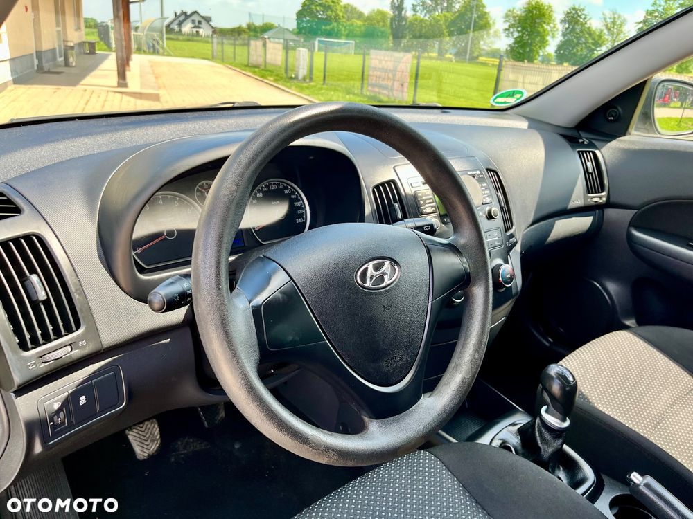 Hyundai i30 1.4 Blue Comfort - 14