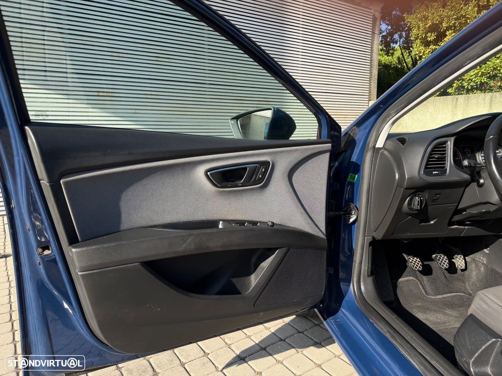 SEAT Leon 1.6 TDI S&S Style - 6