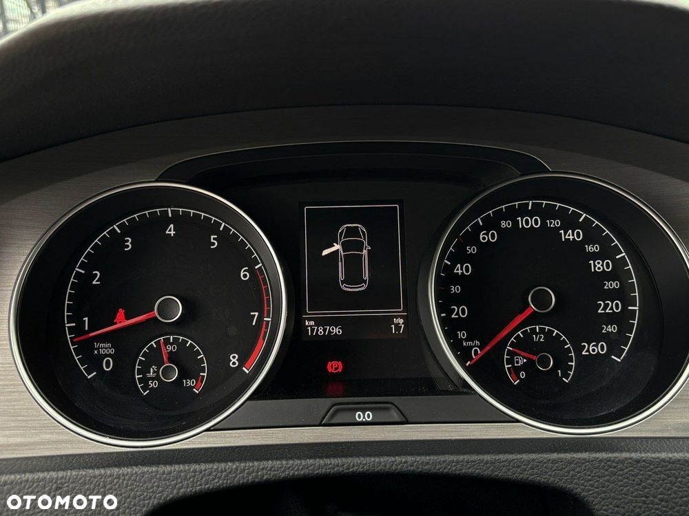 Volkswagen Golf 1.4 TSI BMT Comfortline - 14